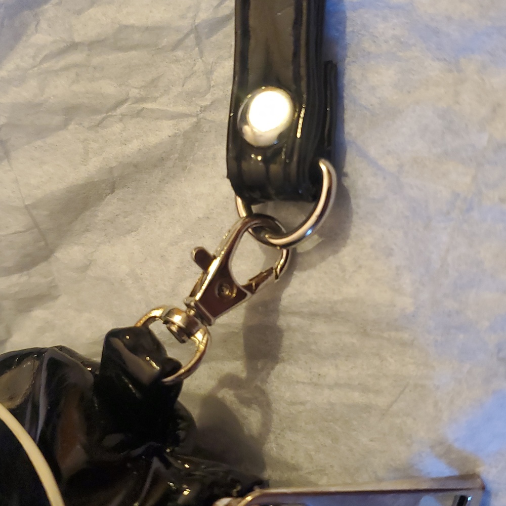 Black Rose Wristlet Bag - Picture 3 of 4